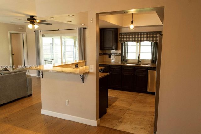 9880 NW 24th Place, Sunrise, FL 33322