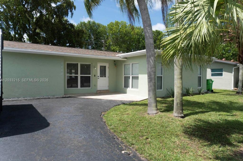 9880 NW 24th Place, Sunrise, FL 33322