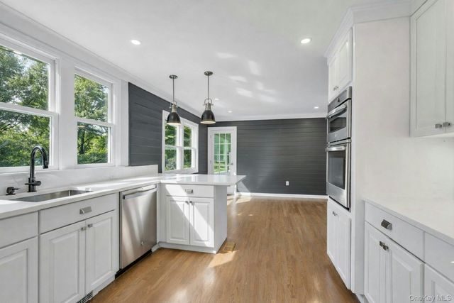 76 Maple Street, Blue Point, NY 11715