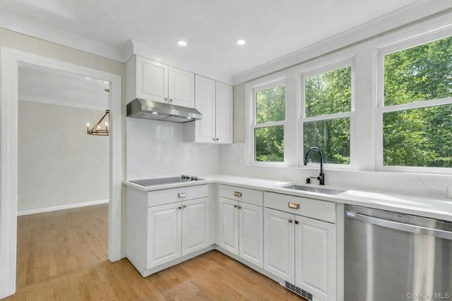 76 Maple Street, Blue Point, NY 11715