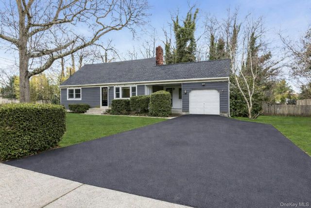 76 Maple Street, Blue Point, NY 11715