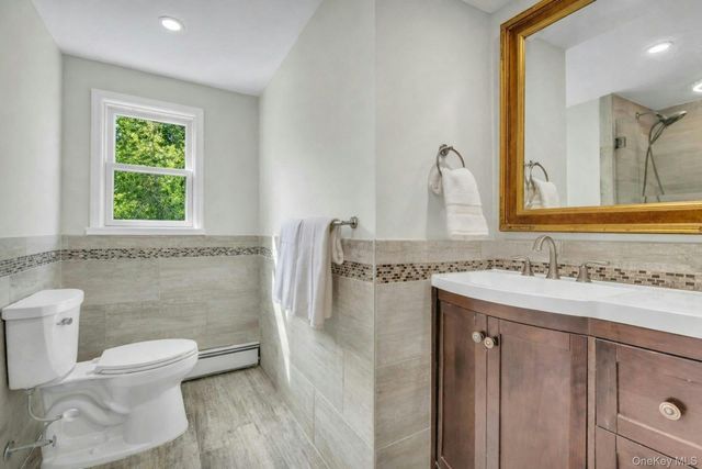 76 Maple Street, Blue Point, NY 11715