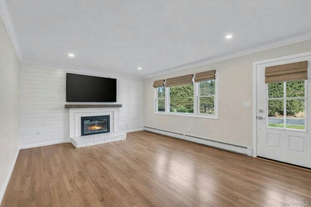 76 Maple Street, Blue Point, NY 11715