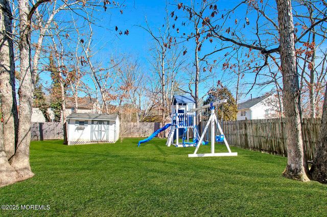 2059 Nakiska Court, Toms River, NJ 08755