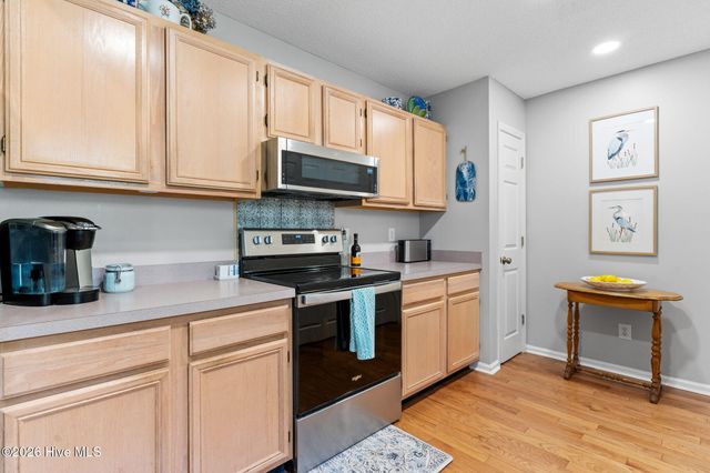 128 NE 36th Street, Oak Island, NC 28465