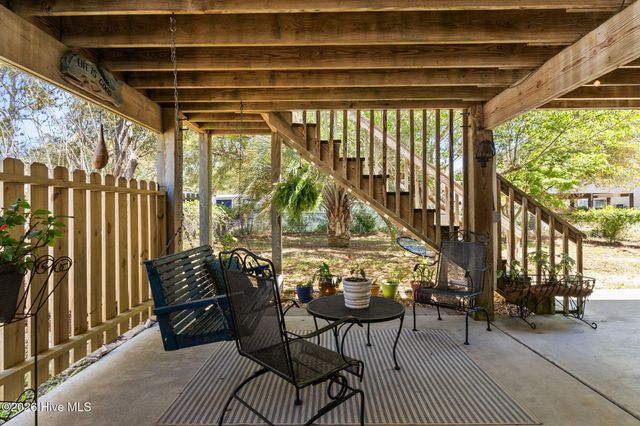 128 NE 36th Street, Oak Island, NC 28465