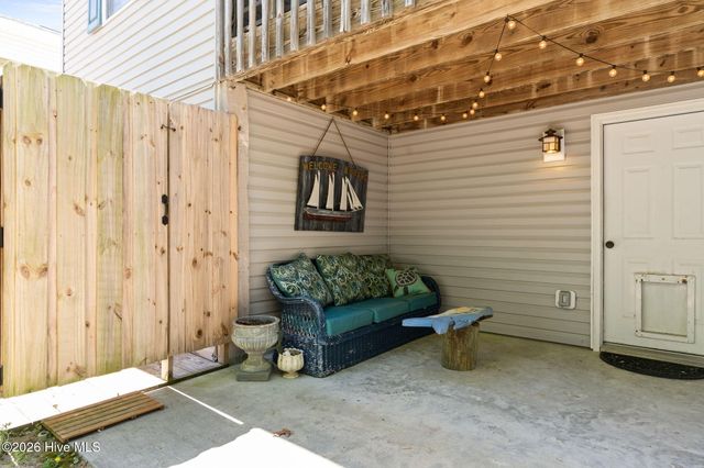 128 NE 36th Street, Oak Island, NC 28465