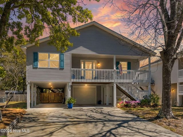 128 NE 36th Street, Oak Island, NC 28465