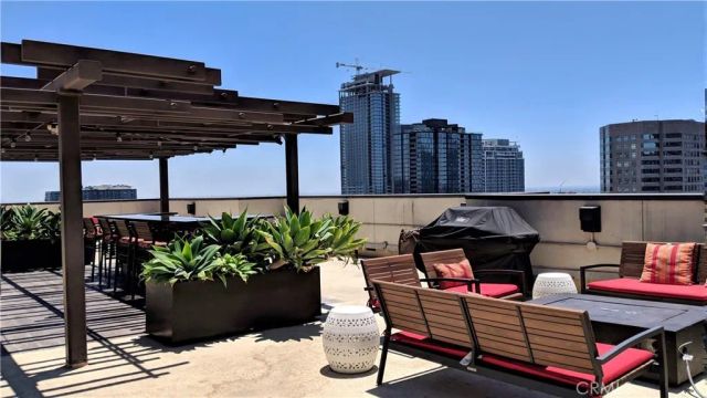 655 S Hope, Los Angeles, CA 90017