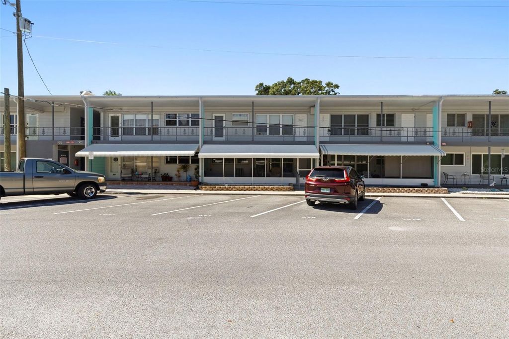 4152 55TH WAY N 927, Kenneth City, FL 33709