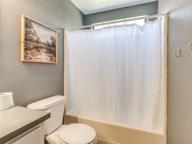 530 Stoneridge Drive, Moore, OK 73160