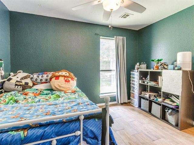 530 Stoneridge Drive, Moore, OK 73160