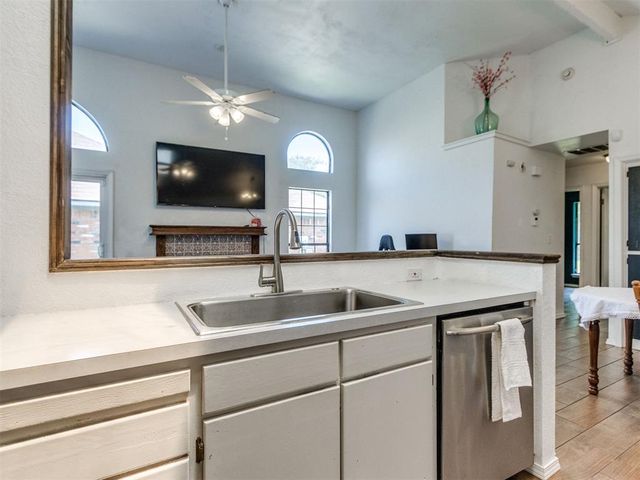 530 Stoneridge Drive, Moore, OK 73160