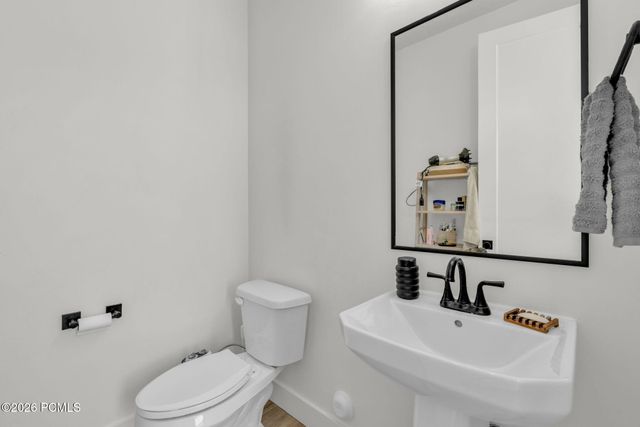 331 S 680 W, Centerville, UT 84014