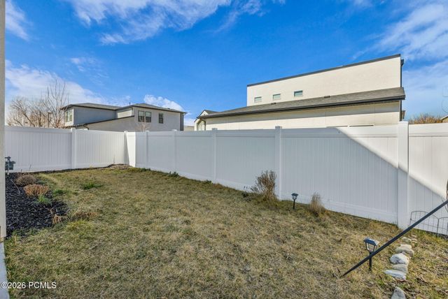 331 S 680 W, Centerville, UT 84014