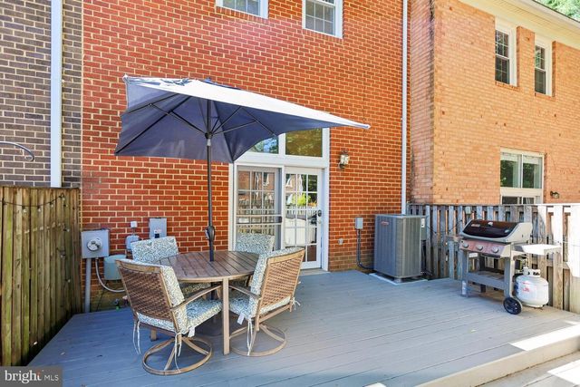 2323 HARLEYFORD CT, Reston, VA 20191