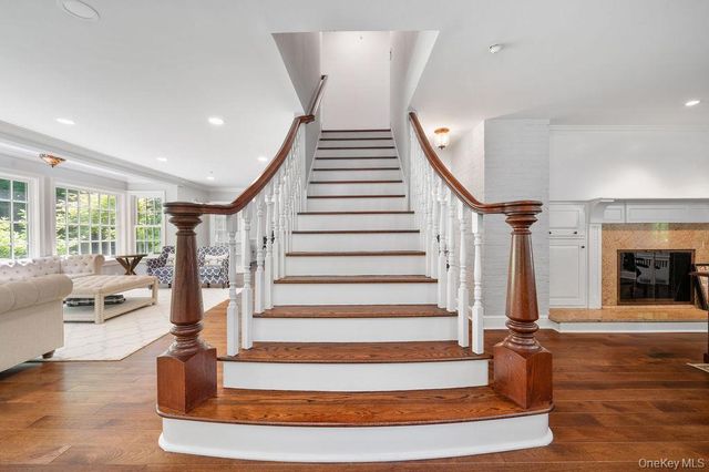 22 Crane Road, Scarsdale, NY 10583
