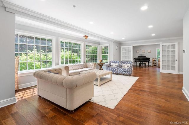 22 Crane Road, Scarsdale, NY 10583