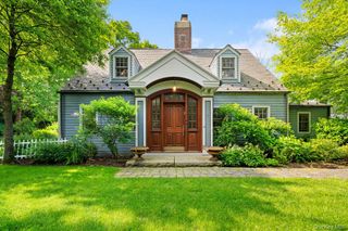 22 Crane Road, Scarsdale, NY 10583