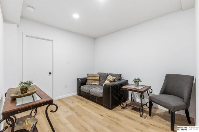 5329 N 47th Street, Omaha, NE 68104