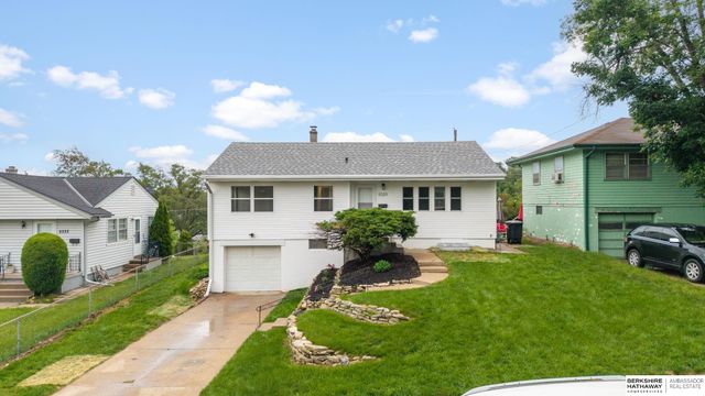5329 N 47th Street, Omaha, NE 68104