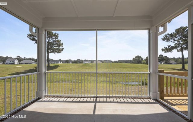 319 Taylorwood Drive, Beaufort, NC 28516