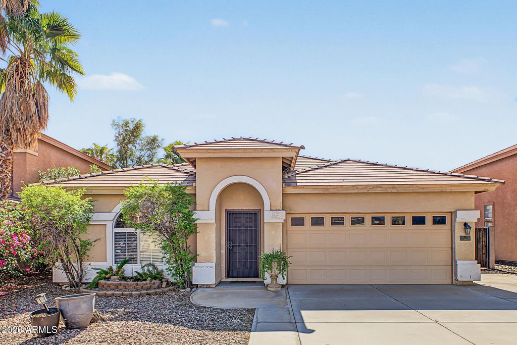 15807 W CALAVAR Road, Surprise, AZ 85379 — exterior