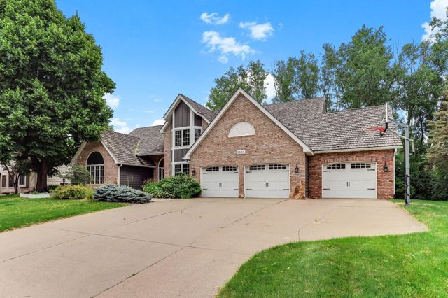 5968 Scenic Place, Shoreview, MN 55126