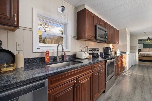 9 Sherwood Valley Lane, Coventry, RI 02816