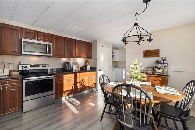 9 Sherwood Valley Lane, Coventry, RI 02816