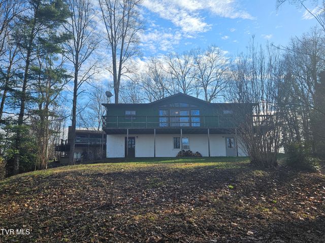 329 Southwest Chalet Drive, Coeburn, VA 24230
