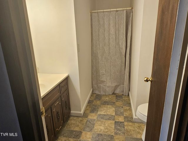 329 Southwest Chalet Drive, Coeburn, VA 24230