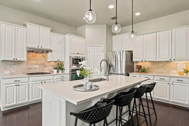 5433 Texas Bluebell DR, Spicewood, TX 78669