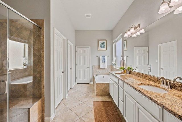 5433 Texas Bluebell DR, Spicewood, TX 78669