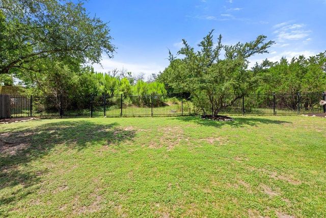 5433 Texas Bluebell DR, Spicewood, TX 78669