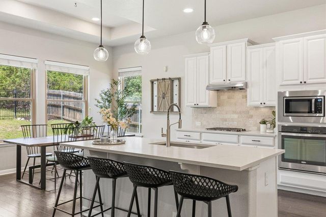 5433 Texas Bluebell DR, Spicewood, TX 78669