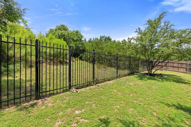 5433 Texas Bluebell DR, Spicewood, TX 78669