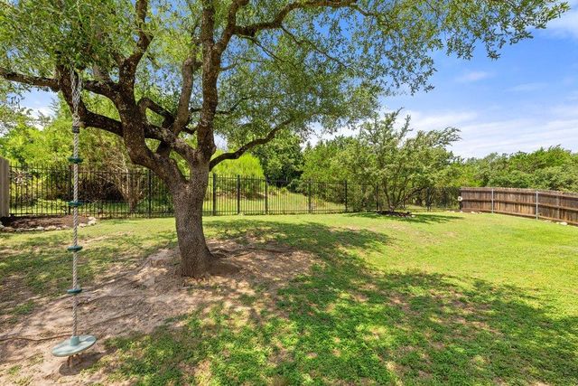 5433 Texas Bluebell DR, Spicewood, TX 78669