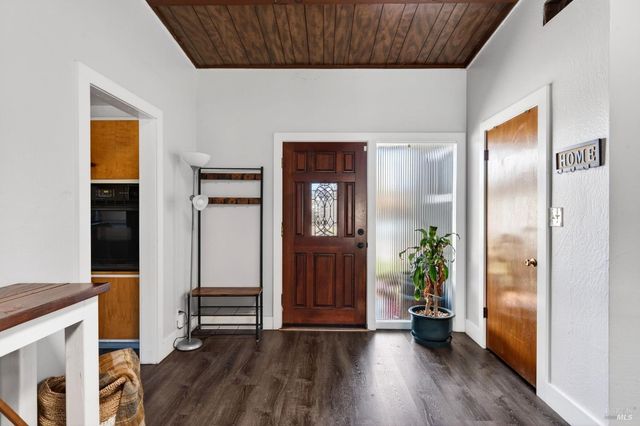 635 S Minahen St, Napa, CA 94559