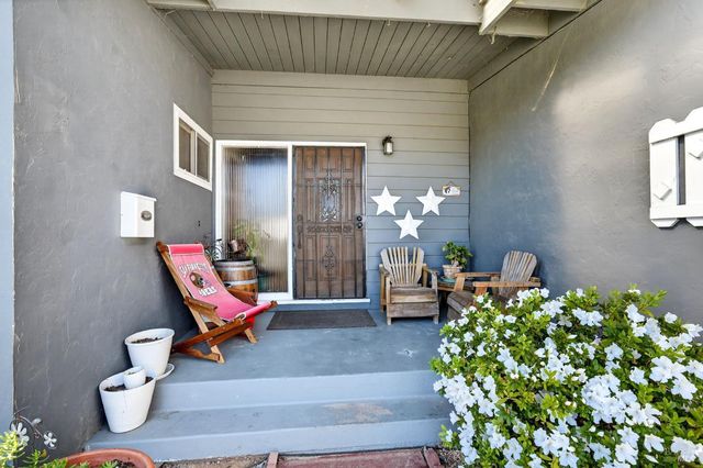 635 S Minahen St, Napa, CA 94559