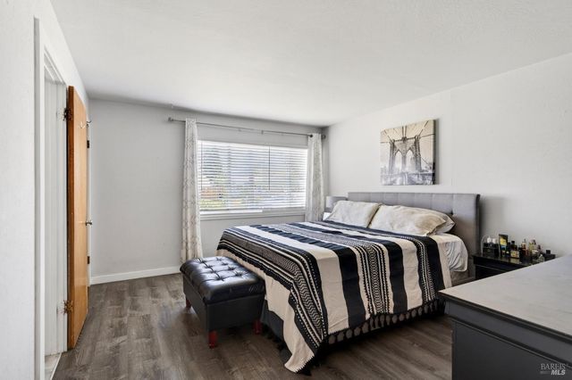 635 S Minahen St, Napa, CA 94559