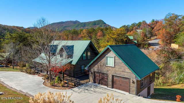 1347 Zachary Thomas Lane, Sevierville, TN 37876