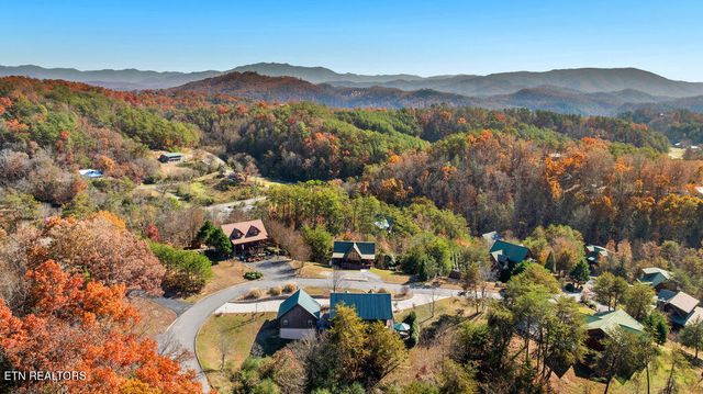1347 Zachary Thomas Lane, Sevierville, TN 37876