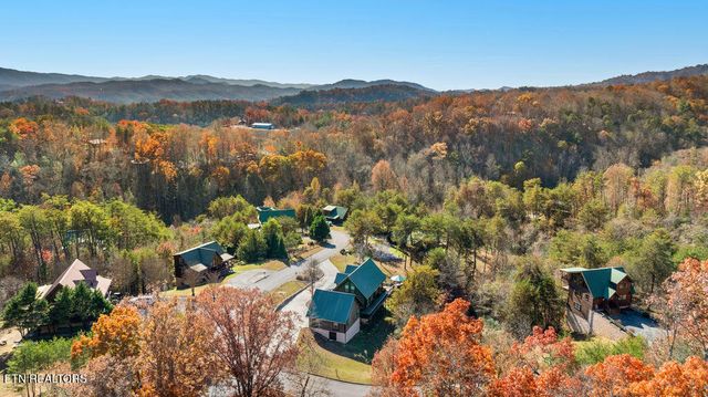1347 Zachary Thomas Lane, Sevierville, TN 37876