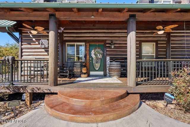 1347 Zachary Thomas Lane, Sevierville, TN 37876