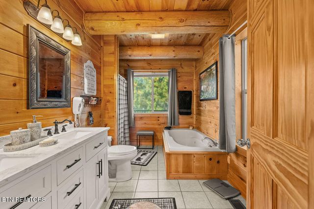 1347 Zachary Thomas Lane, Sevierville, TN 37876