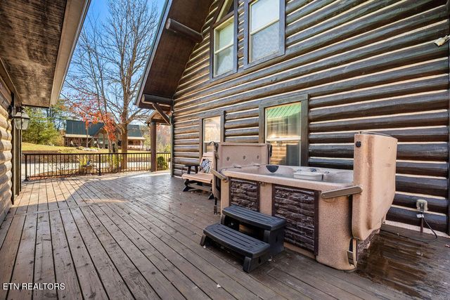 1347 Zachary Thomas Lane, Sevierville, TN 37876