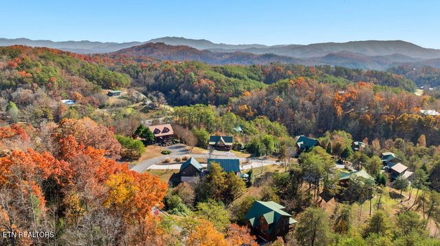 1347 Zachary Thomas Lane, Sevierville, TN 37876