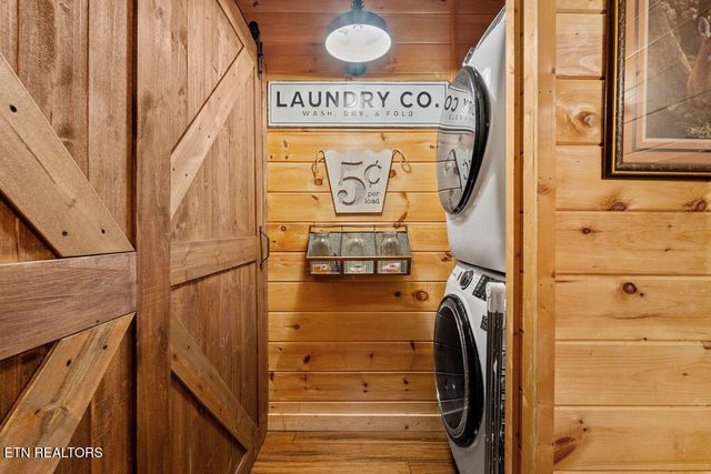 1347 Zachary Thomas Lane, Sevierville, TN 37876