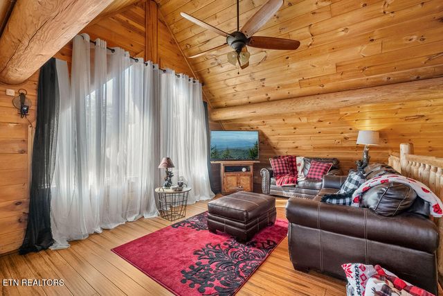 1347 Zachary Thomas Lane, Sevierville, TN 37876